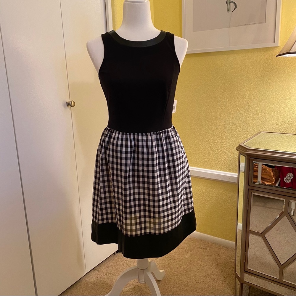 NWT Kenzie Black and White Dress Sz XS.